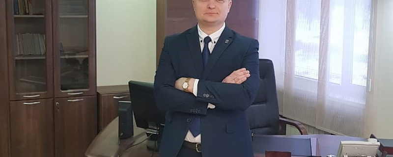 Давайте знакомиться! Директор - Алексей Лысых.